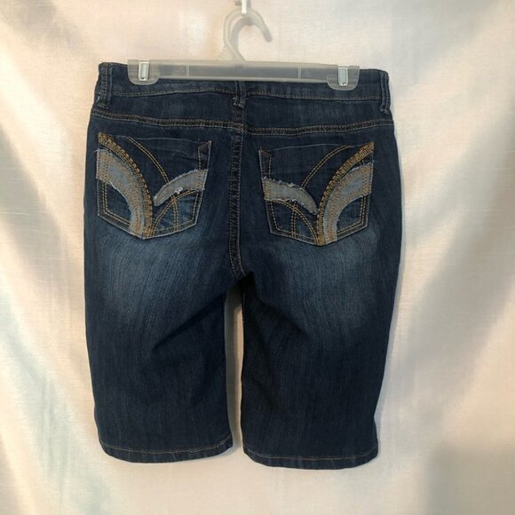 Revolution Bermuda Jean Shorts Med Wash  Ladies 27 - Picture 2 of 9